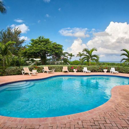 Sunspot Villa Runaway Bay Exterior photo