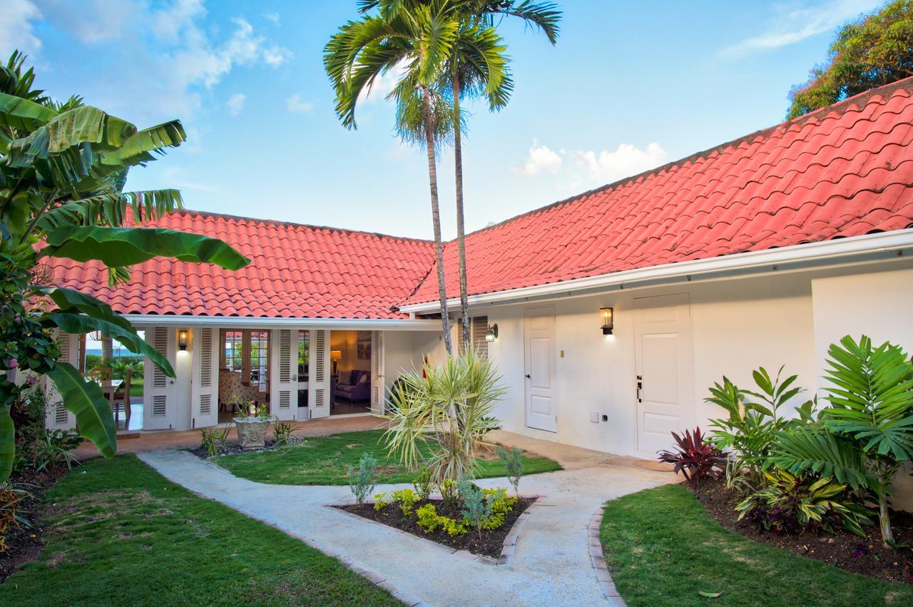 Sunspot Villa Runaway Bay Exterior photo